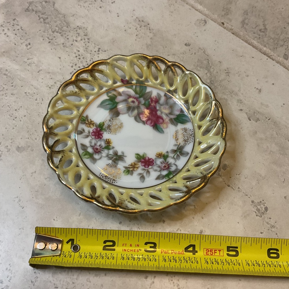 Vintage Reticulated Porcelain Trinket Dish Floral Gold Gilt Pierced Rim 4.5"